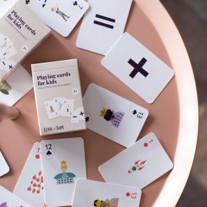 Kortspill for barn med en vri